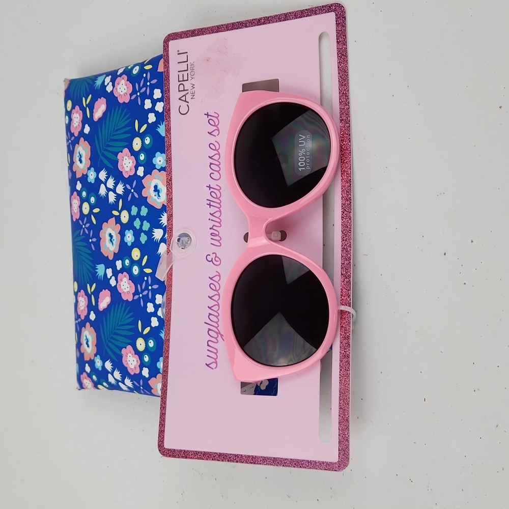 Capelli Sunglasses & Wristlet Case Set